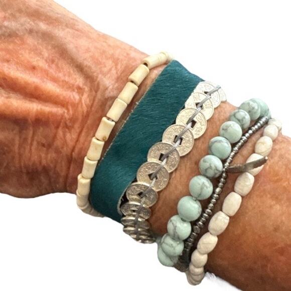 Victoria Emerson Teal Silver Cream Magnetic Beaded Bracelet - Picture 1 of 5